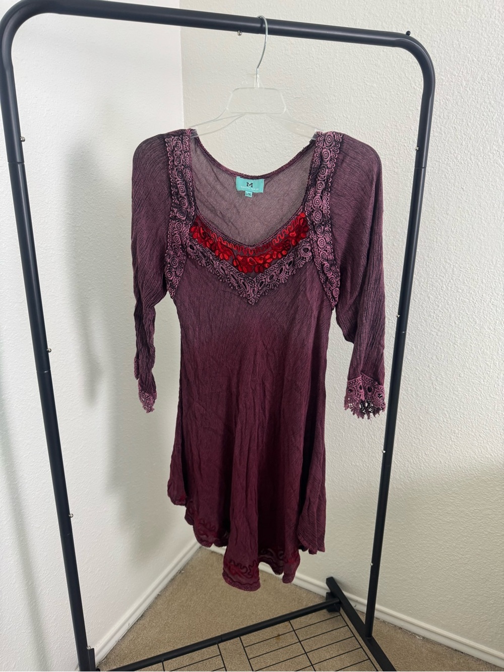 Women's Plum Lace-Trim Long Sleeve Tunic Dress with Red Accents